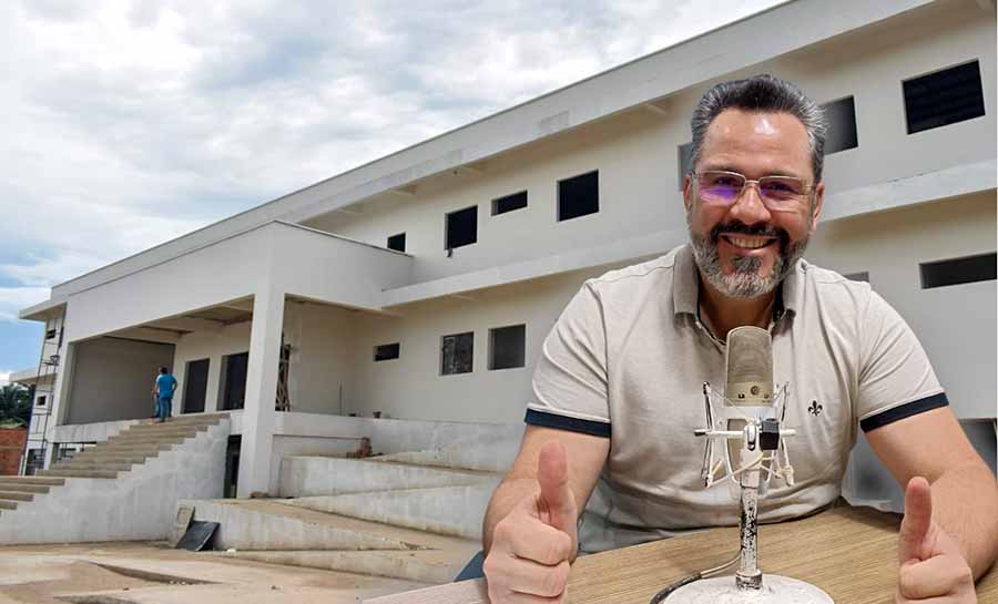 Alan Rick celebra avanço das obras do novo hospital de Sena Madureira