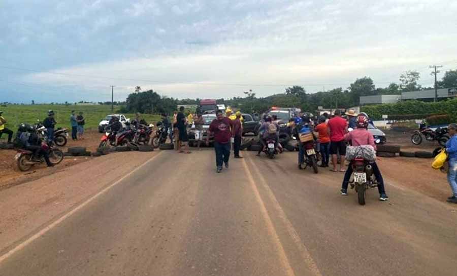 Manifestantes voltam a interditar rodovias e fecham 10 trechos em Rondônia nesta sexta (18)