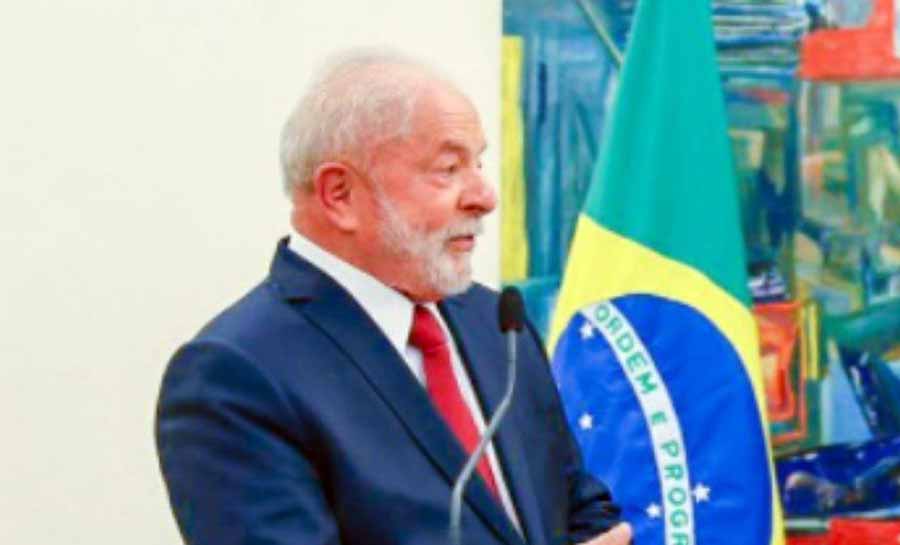 Lula diz que não tem ‘problemas em conviver com as Forças Armadas’