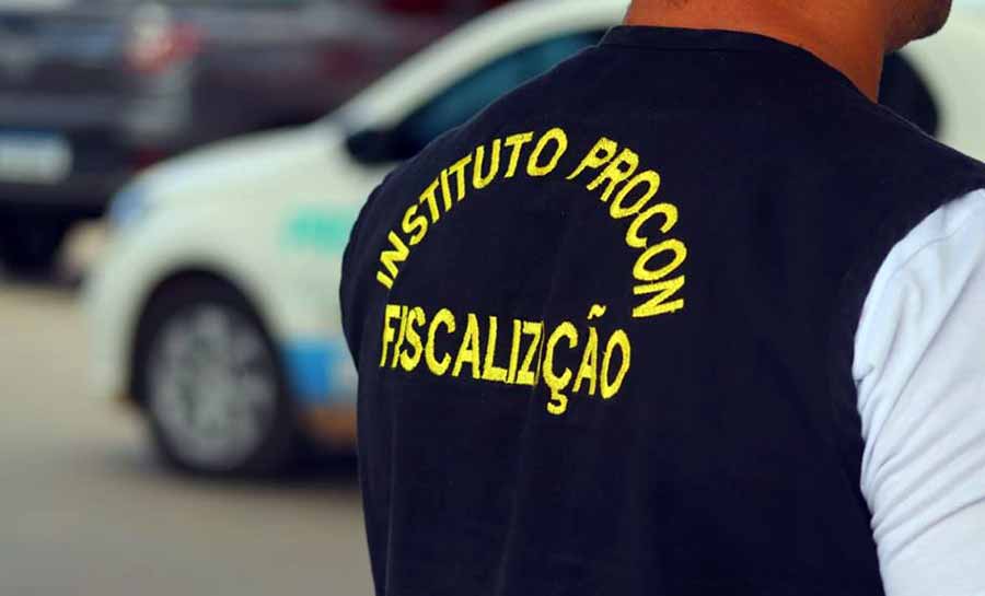 Procon fiscaliza comércio de Rio Branco sobre o uso de fogos de artifício barulhentos