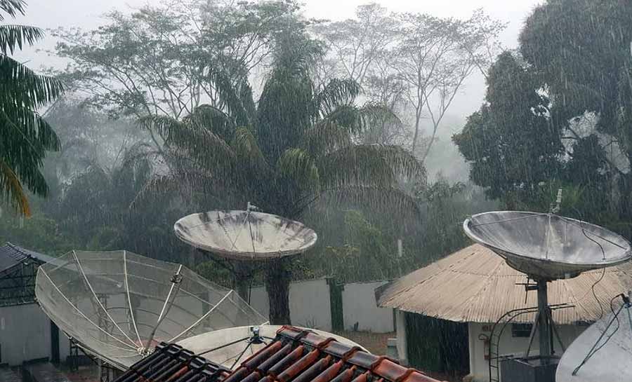 Acre segue sob alerta de perigo de chuvas intensas, aponta Inmet