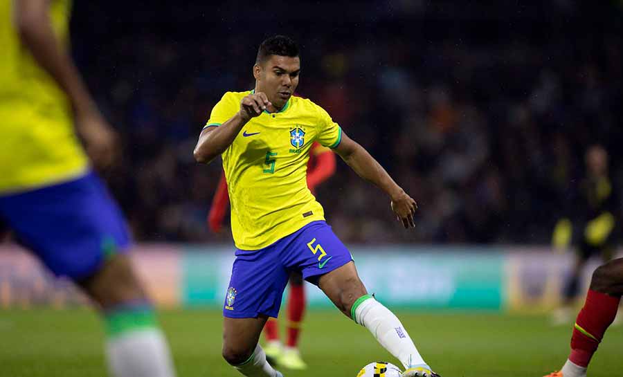 Casemiro mantém suspense sobre o substituto de Neymar contra a Suíça