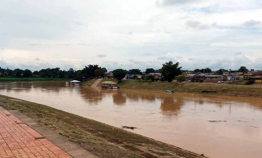 Após quase oito meses, Rio Acre volta a ficar acima dos 9 metros em Rio Branco