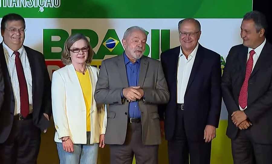 Lula anuncia ministros do futuro governo; confira quem são