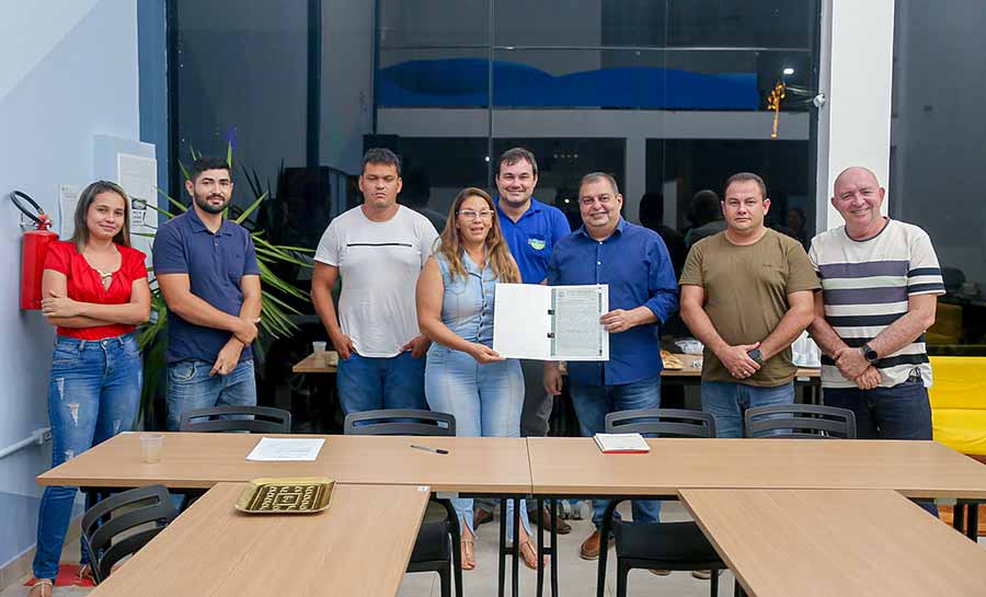 Estado doa terreno para beneficiar comerciantes que sofreram com alagações em Brasileia