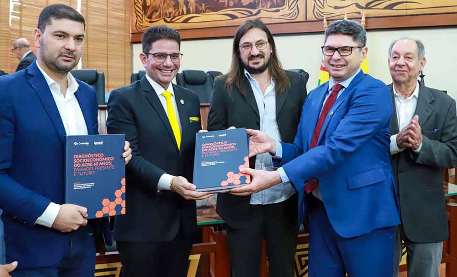 Governo do Estado e Assembleia Legislativa recebem estudo socioeconômico do Acre encomendado pelo Tribunal de Contas