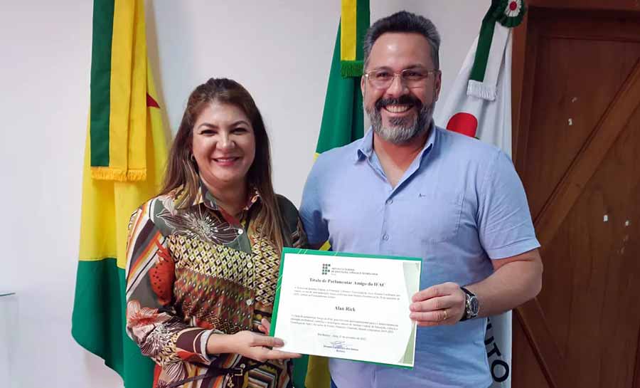 Alan Rick recebe título de Amigo do IFAC