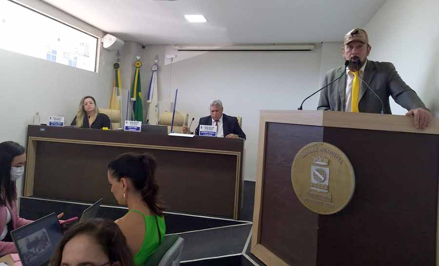 Câmara aprova aumento no salário de assessor do prefeito de Rio Branco, cria gratificações e dá reajuste a comissionados