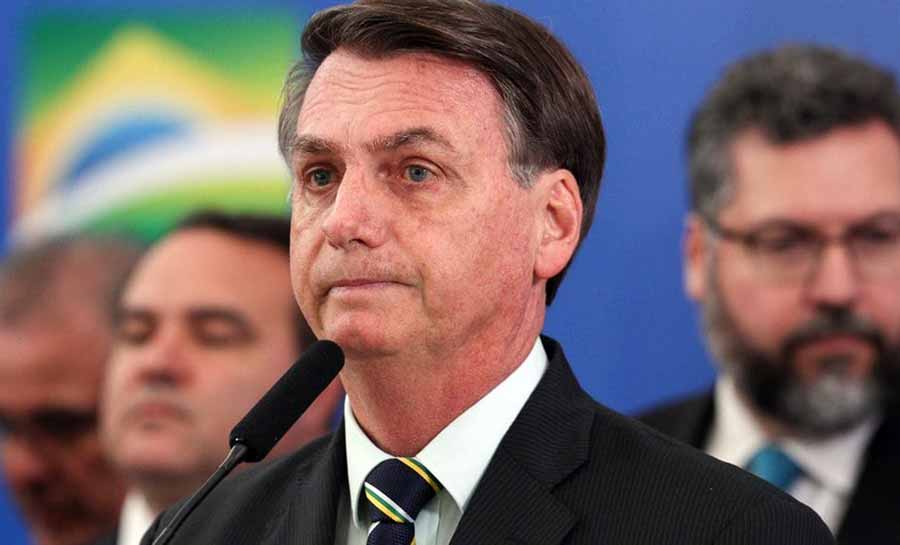 Covid: PF afirma que Bolsonaro cometeu crime ao associar vacina à Aids