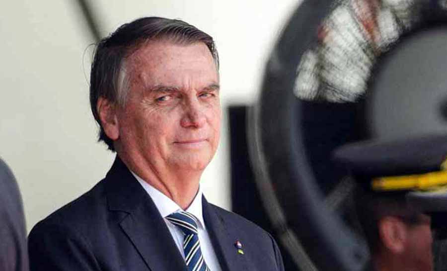 Bolsonaro decola para os EUA e não passará faixa presidencial a Lula