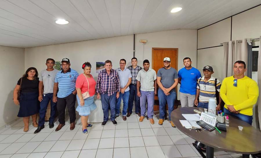 Secretário da Seagro recebe produtores do Moreno Maia e garante parceira da prefeitura em melhorias no local
