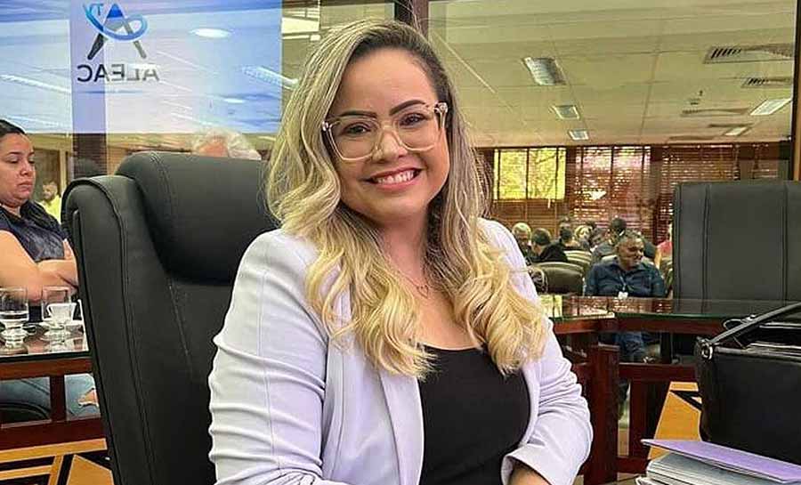 “Eu sonho com uma sociedade sem preconceito e com respeito a todas as pessoas”, diz Michelle Melo ao embarcar para encontro em Brasília