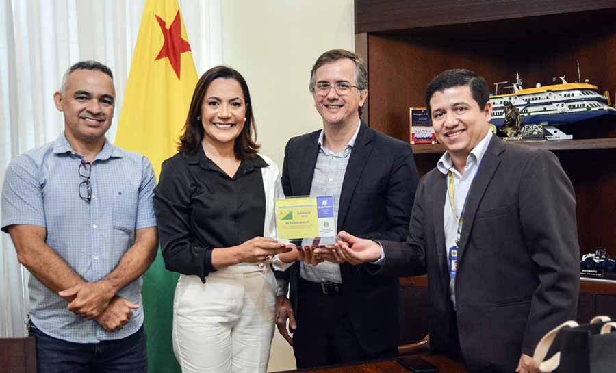 Governadora em exercício Mailza recebe superintendente do Banco do Brasil 