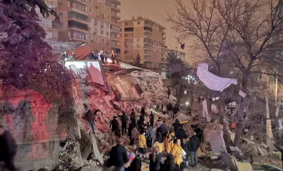 Mortes em terremoto na Turquia e na Síria passam dos 19 mil