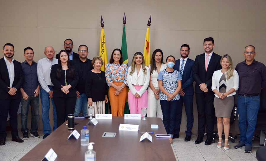 Na Junta Comercial, vice-governadora Mailza reforça compromisso do governo pela abertura de novos negócios no Acre