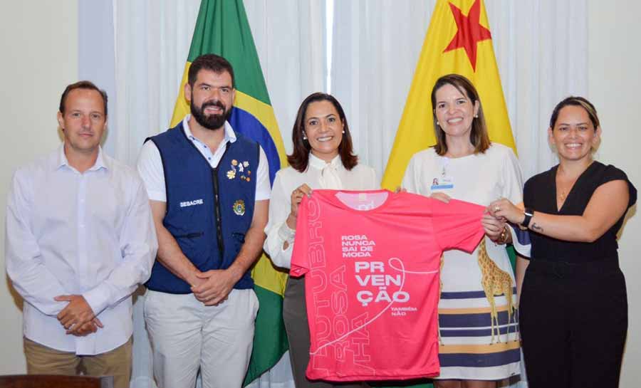 Governo doa van para Hospital de Amor e avança em parcerias para ampliar serviços de saúde