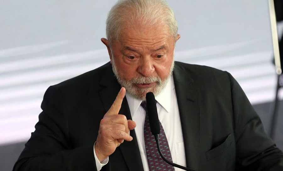 Lula descarta lista tríplice para escolher PGR e cogita Zanin no STF