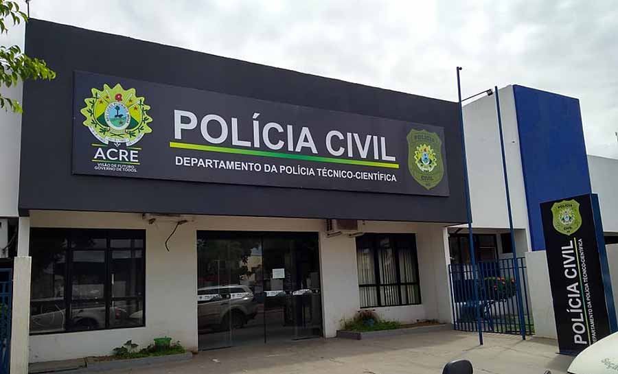 Homem tem casa invadida e é assassinado com tiros na cabeça em Rio Branco