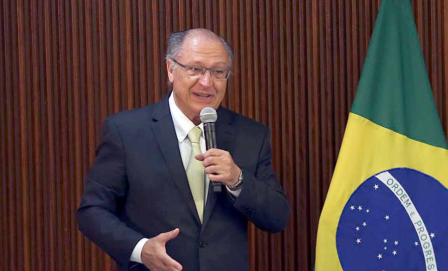 Reforma tributária elevará arrecadação de municípios, diz Alckmin