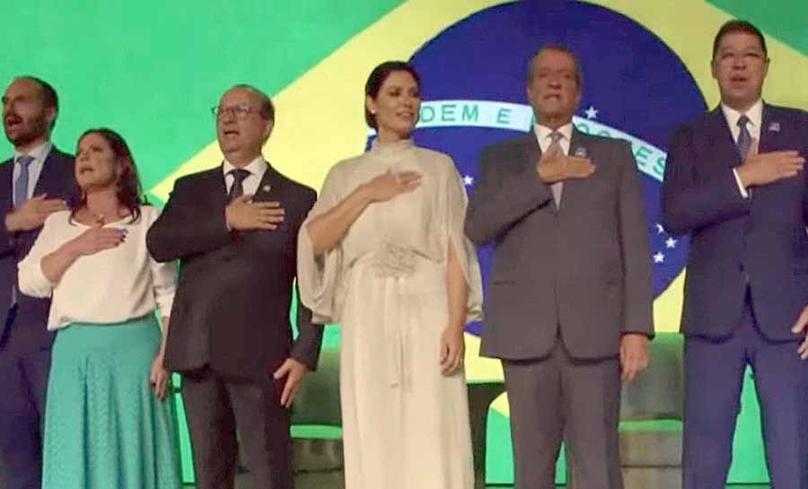 Michelle Bolsonaro toma posse como presidente do PL Mulher