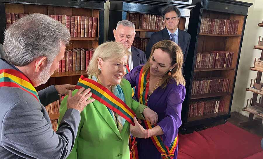 Presidente do STF, ministra Rosa Weber recebe homenagem do Judiciário no Acre