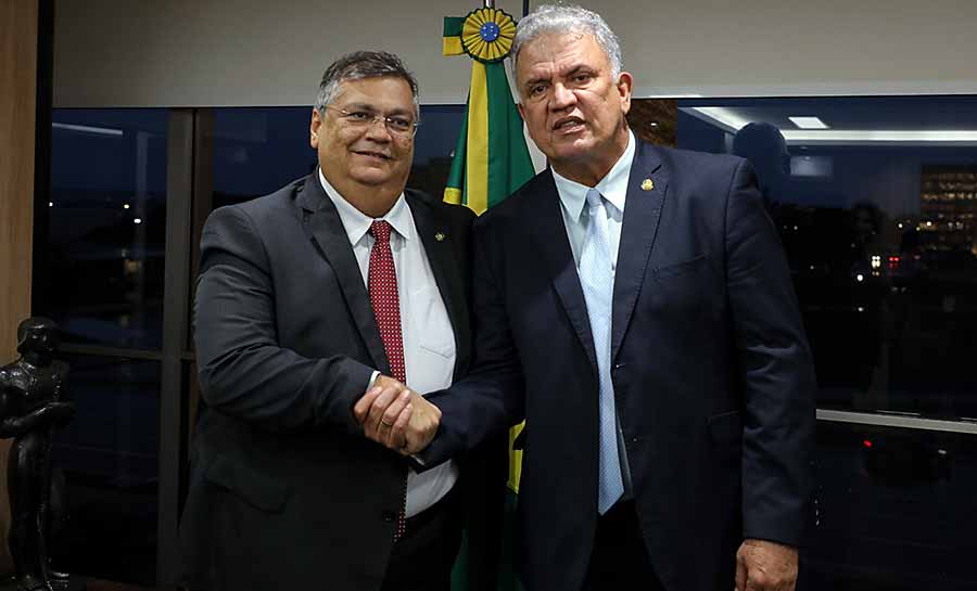 Petecão se reúne com ministro Flávio Dino para discutir fronteiras