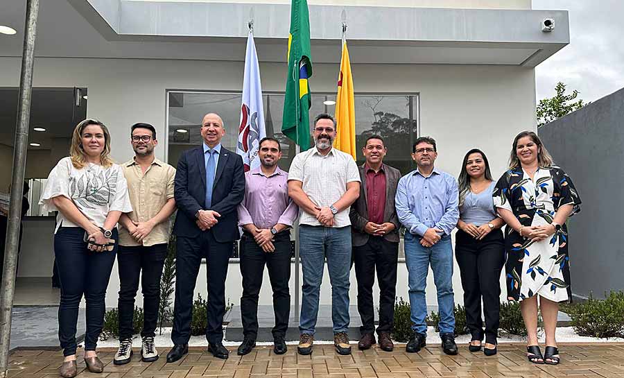 Com emendas de Alan Rick, Assis Brasil ganha nova sede do Ministério Público e equipamentos agrícolas