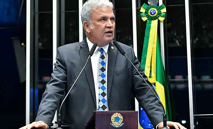 Senador Petecão disponibiliza R$ 300 mil para socorrer as vítimas da cheia em Rio Branco