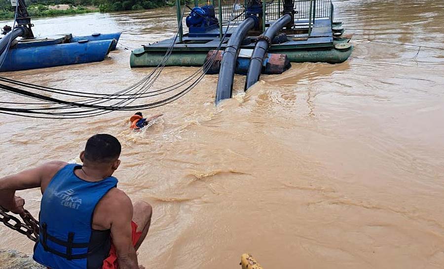 Balseiros encalham na ETA II e abastecimento de água é reduzido em bairros de Rio Branco