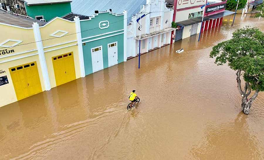 Com maior enchente em 8 anos, governo do AC prorroga prazo para pagamento de IPVA e outros tributos
