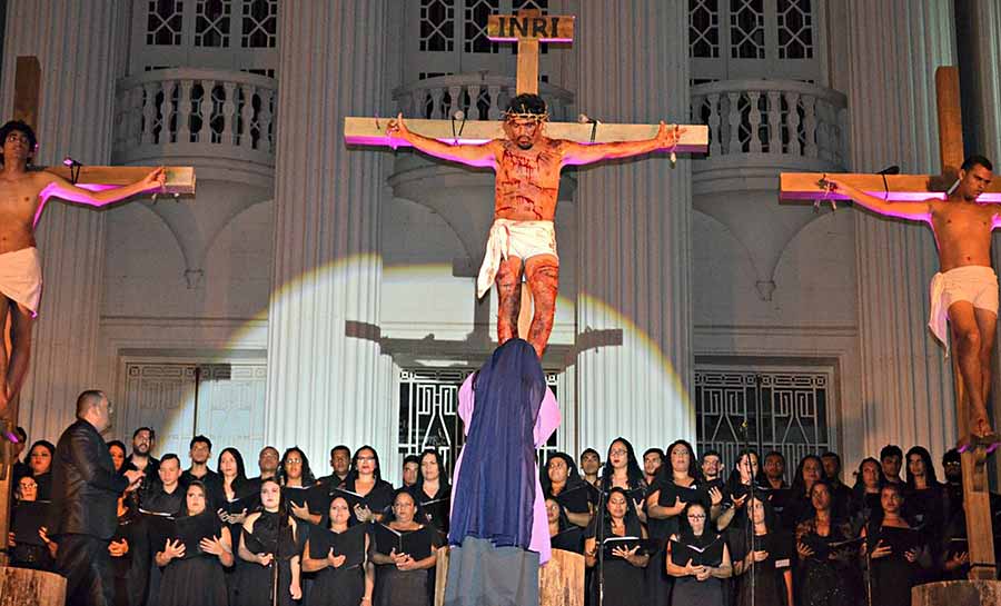 Após três anos, Semana Santa volta a ter procissão e encenação da Paixão de Cristo em Rio Branco