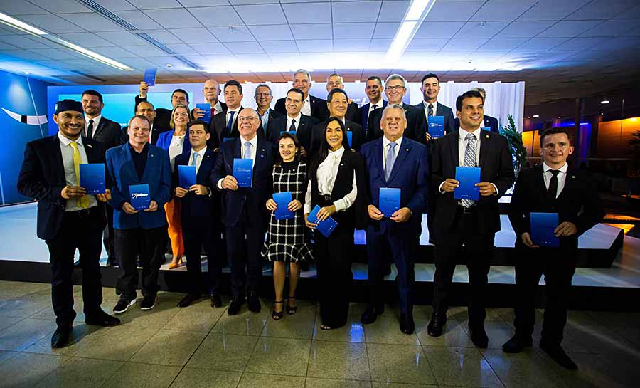 Parlamentares do Acre prestigiam lançamento da Agenda Institucional do Cooperativismo em Brasília e destacam a importância do setor para o desenvolvimento do país