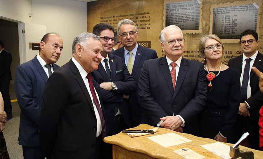 Prefeito de Rio Branco prestigia homenagem do TRE ao Ministro Edson Fachin