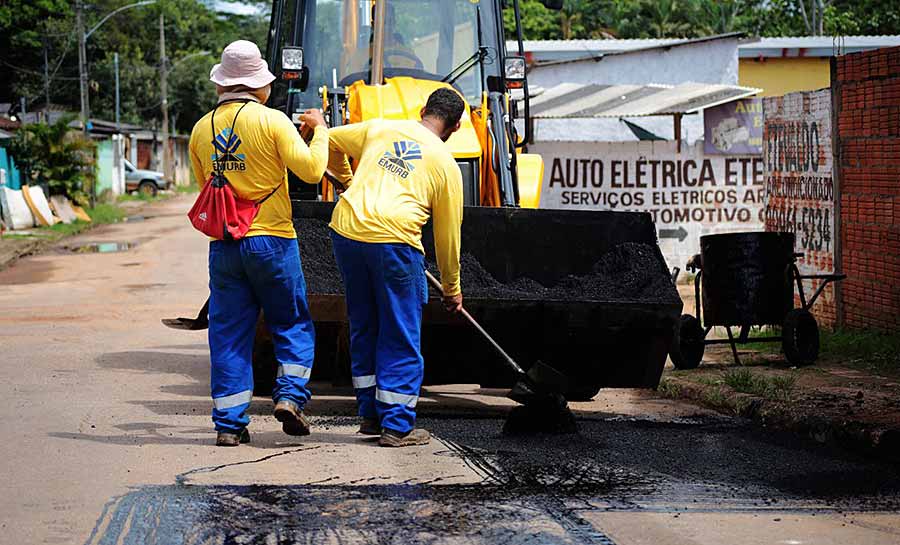 Prefeitura de Rio Branco acelera serviços de pavimentação no bairro Conquista