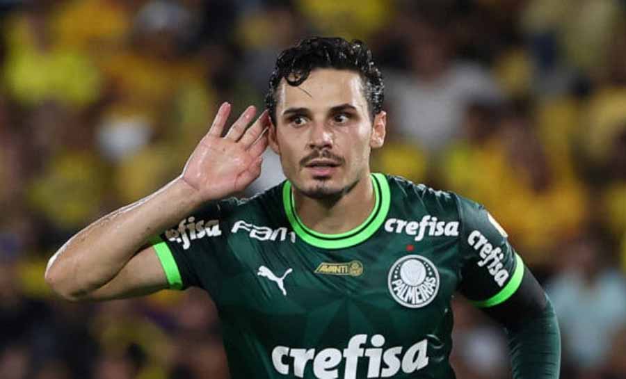Destaque do Palmeiras, Veiga é sondado por times da Premier League