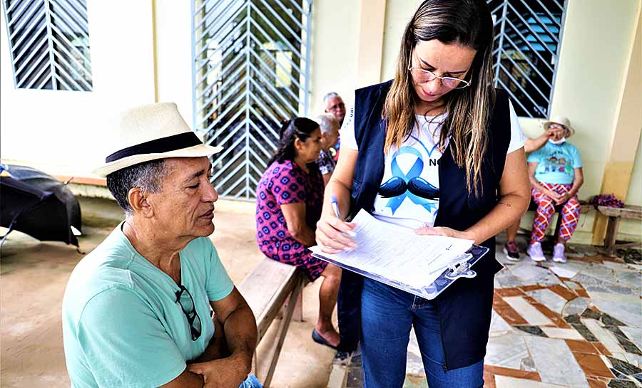 Agentes de saúde da Prefeitura de Rio Branco realizam atividades com moradores do Raimundo Melo