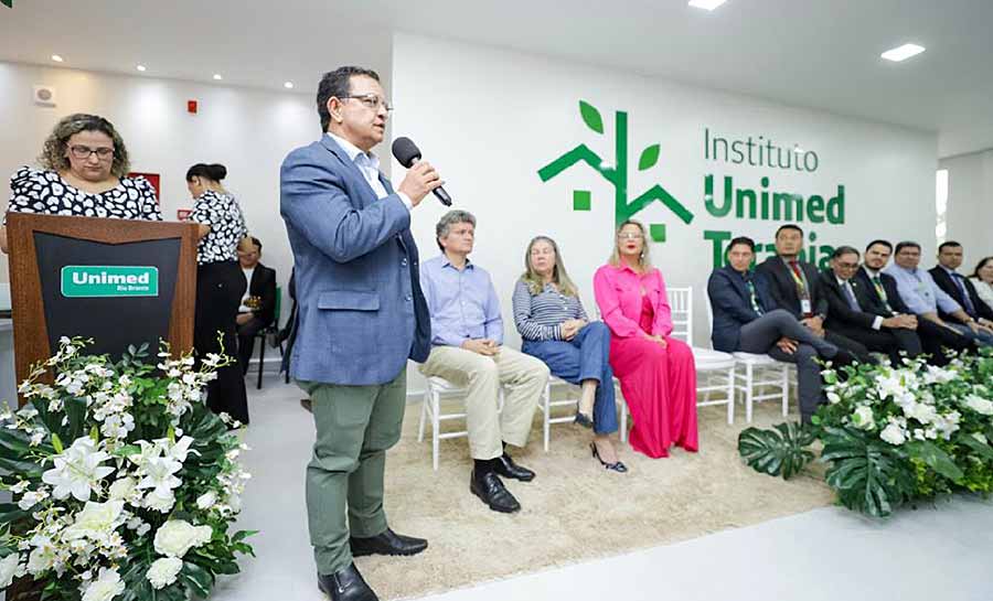 Gonzaga participa da inauguração de unidade especializada no tratamento de autistas em Rio Branco