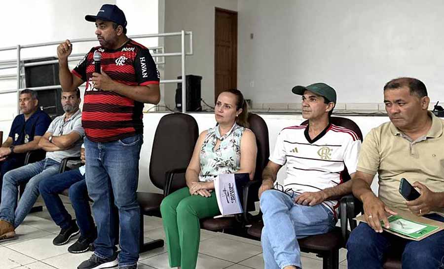 Deputado Clodoaldo Rodrigues se reúne com trabalhadores rurais de Cruzeiro do Sul