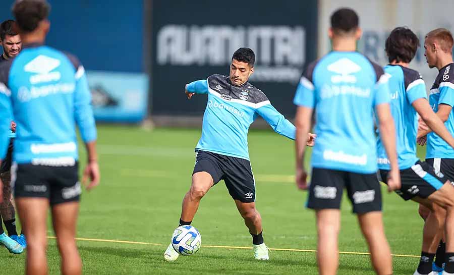 Grêmio admite chance de viagem de Suárez a Barcelona após jogo da Copa do Brasil