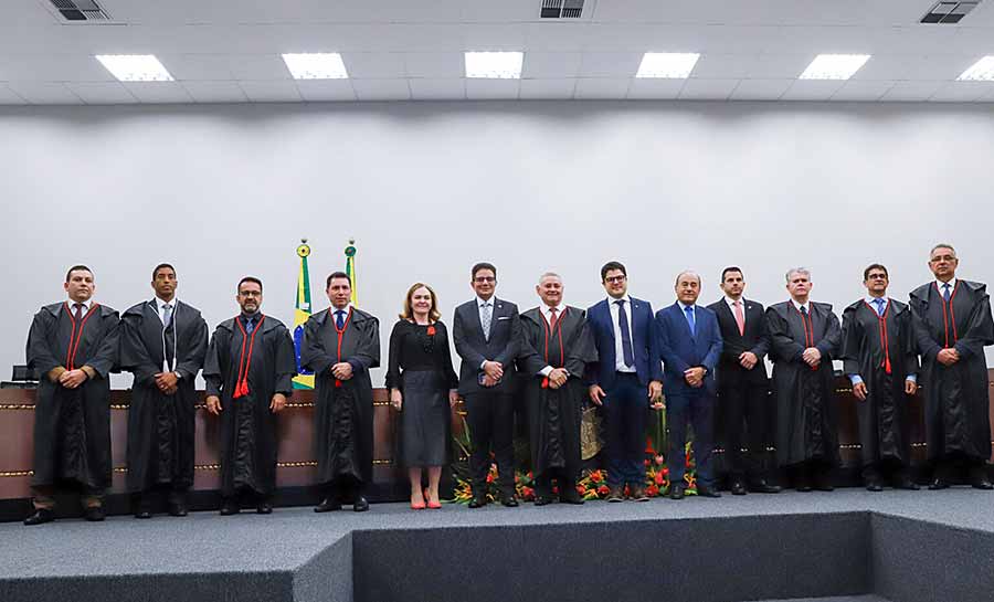 Governador Gladson Cameli prestigia posse dos novos juízes-membros efetivos do Tribunal Regional Eleitoral