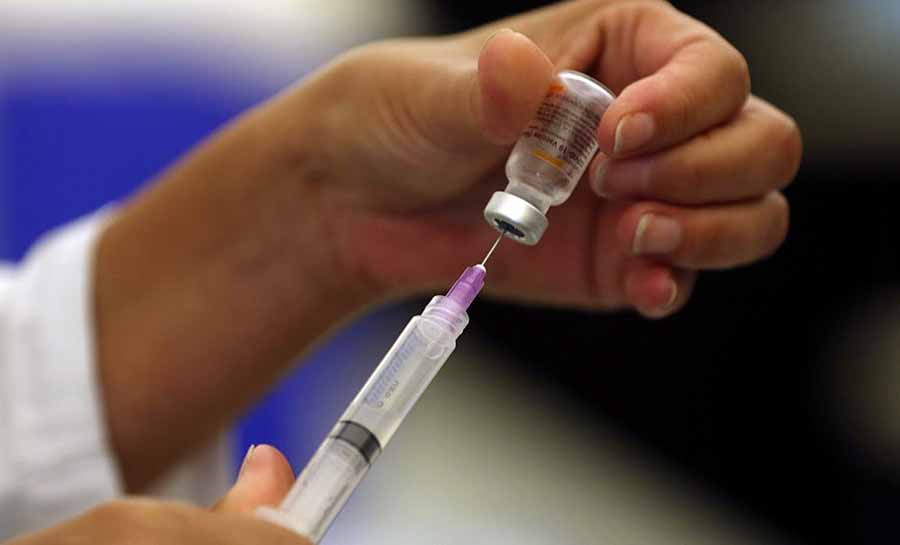 Covid-19: estudo da Uerj mostra segurança de vacina em jovens