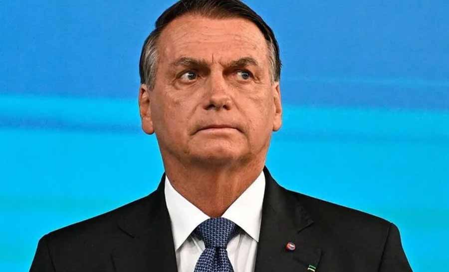 Bolsonaro chama de ‘kamikaze’ a estratégia de defesa de Mauro Cid