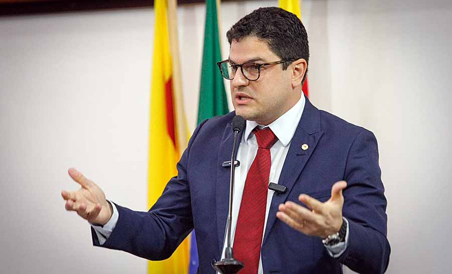 Eduardo Ribeiro apresenta Projeto de Lei que reduz custos e reincidência no Sistema Penitenciário