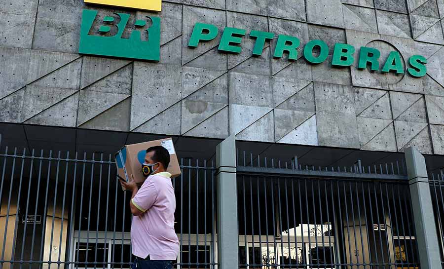 Petrobras bate recorde de utilização de refinarias