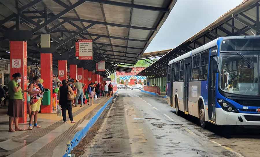 Sindicato denuncia Bocalom e integrantes da prefeitura de Rio Branco ao MP por contrato com empresa de transporte público