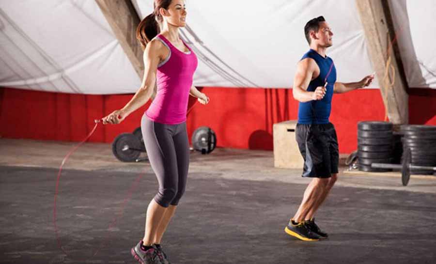 7 exercícios aeróbicos que ajudam a fortalecer o abdômen