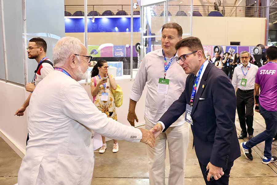 Governador Gladson Cameli destaca a necessidade de inovações tecnológicas para a preservação ambiental durante a Campus Party Amazônia