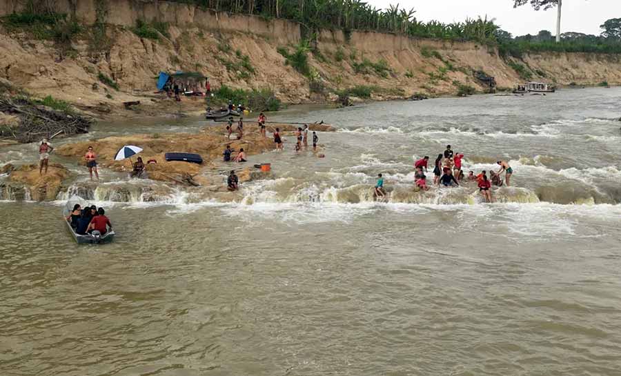 Pesquisadores detectam ‘poços’ de mais de 8 metros na ‘cachoeira do Abraão’ no interior do Acre