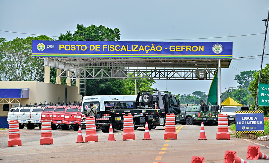 Com inauguração de Posto do Gefron e entrega de veículos e equipamentos, governo do Acre fortalece Segurança Pública do Estado