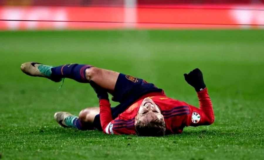 Fora da temporada! Barcelona confirma grave lesão no joelho de Gavi